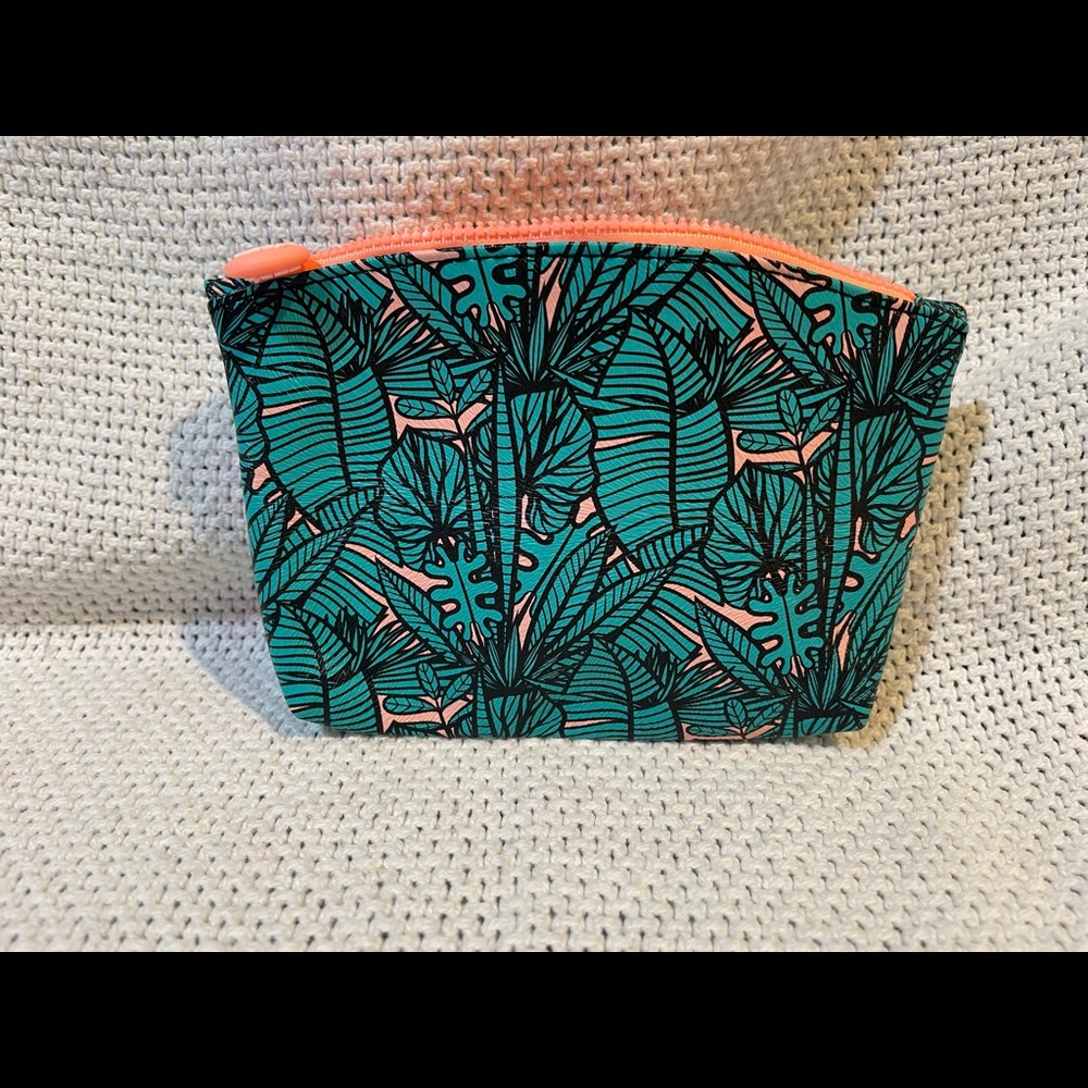 🐙Ipsy teal and salmon small accessory bag NWT